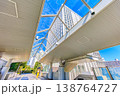 東京　品川区　大崎駅東口にある大崎ニューシティにつながる歩道橋 138764727
