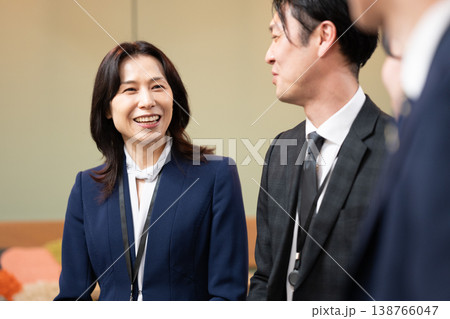 社員座談会 社員座談会 138766047