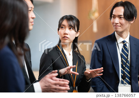 社員座談会 社員座談会 138766057