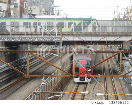 2010.5.22 東急池上線御嶽山駅と横須賀線成田エキスプレス253系 2010.5.22 東急池上線御嶽山駅と横須賀線成田エキスプレス253系 138766136
