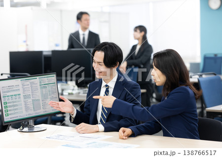 ミーティング 138766517