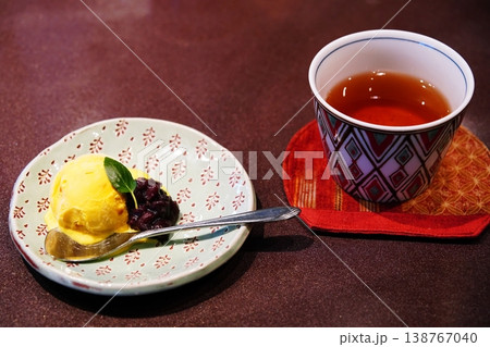 さつまいもアイスとほうじ茶 138767040