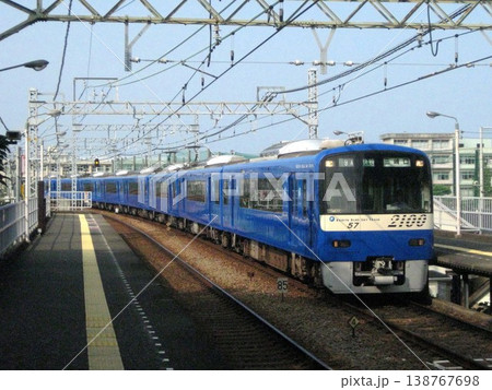 2008.9.7 京急2100形（京急ブルースカイトレイン）新大津駅 138767698