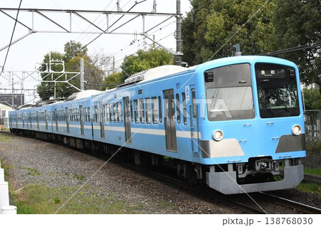 是政へ向けて西武多摩川線をゆく西武鉄道新101系(近江鉄道100形湖風号カラー) 是政へ向けて西武多摩川線をゆく西武鉄道新101系(近江鉄道100形湖風号カラー) 138768030