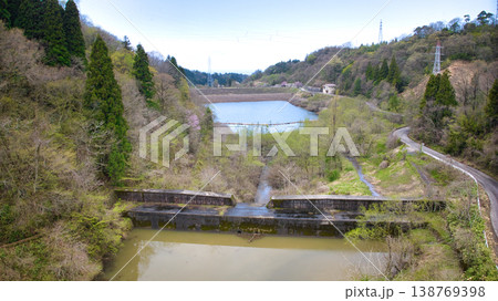 日本の富山県黒部市にある大谷ダム周辺からの様子 日本の富山県黒部市にある大谷ダム周辺からの様子 138769398