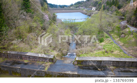 日本の富山県黒部市にある大谷ダム周辺からの様子 138769399