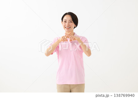 NGサインをする女性 NGサインをする女性 138769940