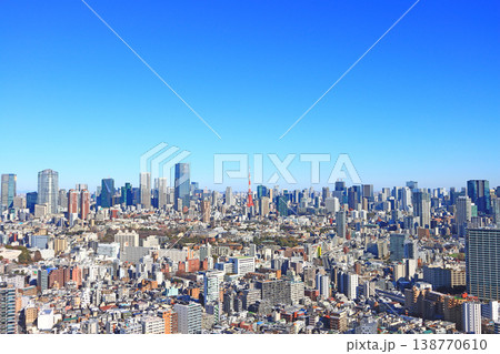 東京都港区、東京の町並みと東京タワーの風景 東京都港区、東京の町並みと東京タワーの風景 138770610