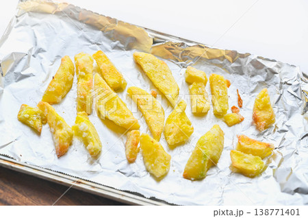 揚げないポテトフライ 138771401