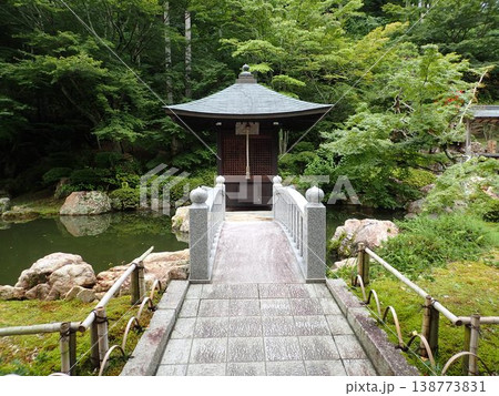 静岡県袋井市にある高野山真言宗別格本山の寺院で、聖武天皇の勅命を受けた行基上人が開いた法多山尊永寺 静岡県袋井市にある高野山真言宗別格本山の寺院で、聖武天皇の勅命を受けた行基上人が開いた法多山尊永寺 138773831