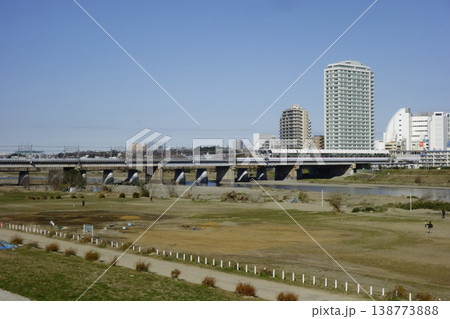 多摩川、川崎二子新地のある風景 多摩川、川崎二子新地のある風景 138773888