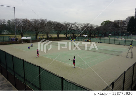 駒沢公園のテニスコート 138773920