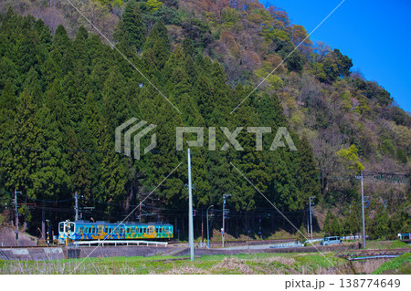 満開のさくらとえちぜん鉄道 満開のさくらとえちぜん鉄道 138774649