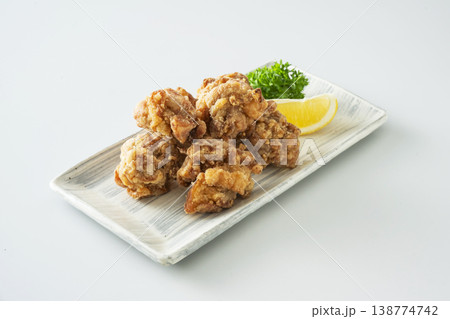 鳥の唐揚げ 138774742