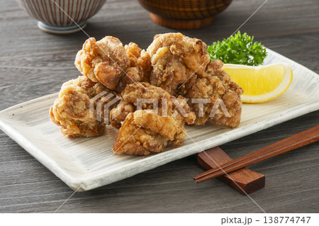 鳥の唐揚げ 138774747