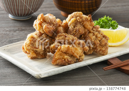 鳥の唐揚げ 138774748