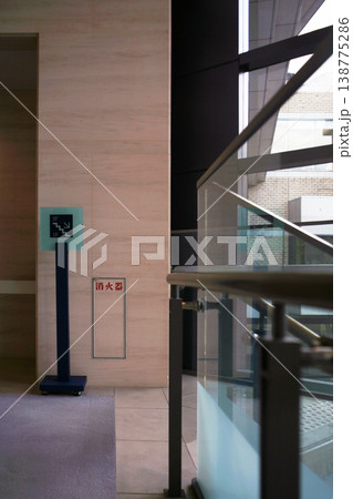 パブリックスペースの案内サイン 138775286