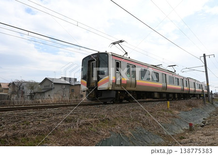 信越線を走る電車 信越線を走る電車 138775383
