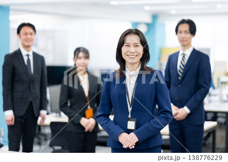 ビジネスチーム 138776229