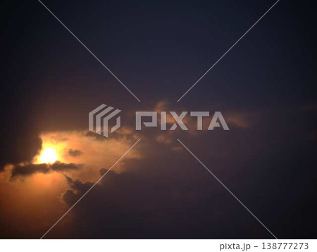 夕日 夕日 138777273