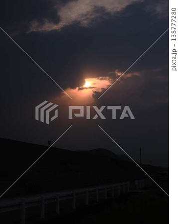 夕日 138777280