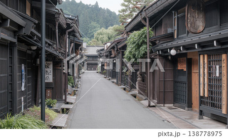 飛騨高山の古い町並 飛騨高山の古い町並 138778975