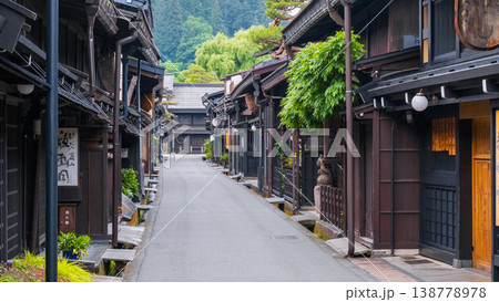 飛騨高山の古い町並 138778978