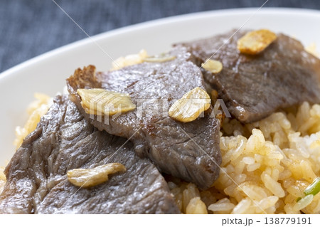 焼肉炒飯のアップ。 138779191