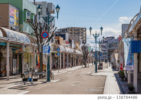 焼津市のJR焼津駅周辺の街並み(静岡県) 138784486