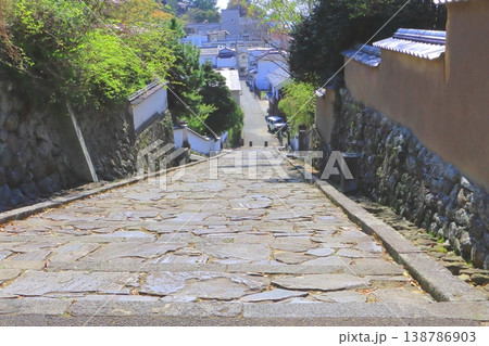 勘定場の坂（北台武家屋敷・杵築城下町） 138786903