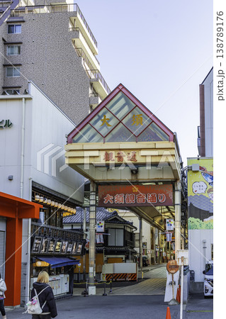 名古屋市街　大須商店街　大須観音通り　愛知県名古屋市 138789176