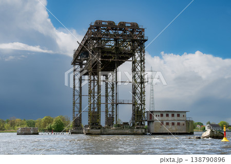 lifting bridge lifting bridge 138790896
