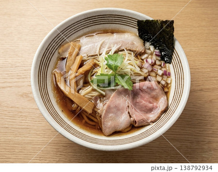 醤油ラーメン 醤油ラーメン 138792934