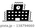 地震で揺れる学校 138794660