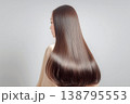 長い髪の美人女性 138795553