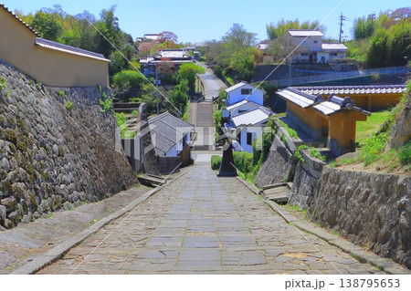酢屋の坂・塩屋の坂（商人の町・杵築城下町） 138795653