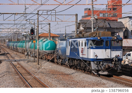 JR上越線を疾走するEF64-1023号機牽引の石油貨物列車‗2011/2/2撮影 JR上越線を疾走するEF64-1023号機牽引の石油貨物列車‗2011/2/2撮影 138796056