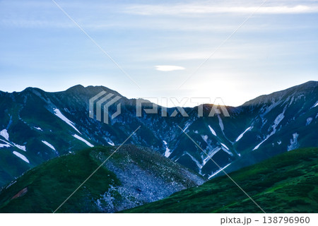 立山天狗平より日の出を望む(8月) 138796960