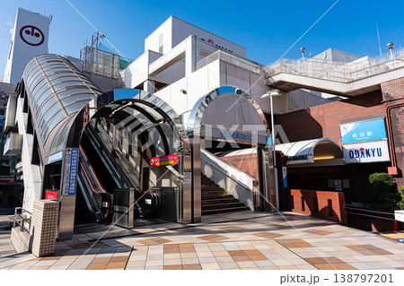 小田急町田駅の東口　小田急百貨店の入口　東京都町田市原町田 138797201