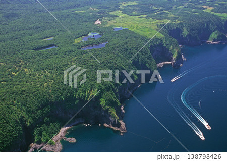 空から見る知床五湖(北海道・知床) 空から見る知床五湖(北海道・知床) 138798426