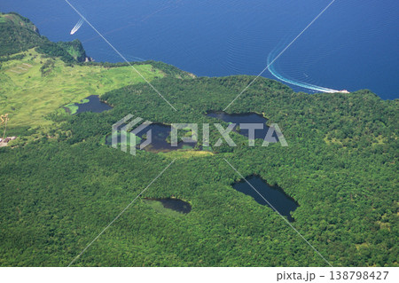 空から見る知床五湖（北海道・知床） 138798427
