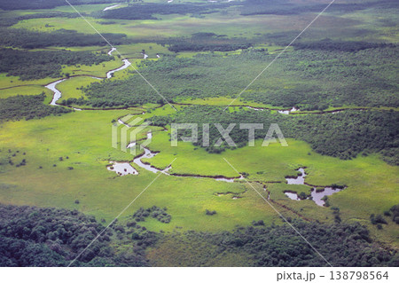 空から見るチルワツナイ川（北海道・鶴居村） 138798564