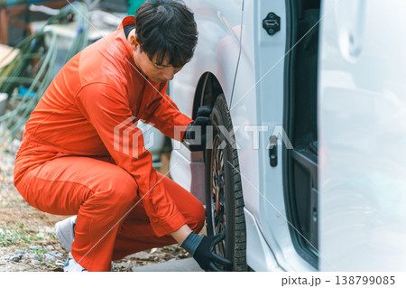 自動車整備士 138799085
