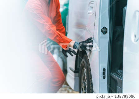 自動車整備士 138799086
