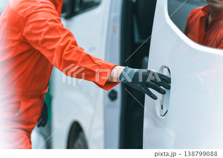 自動車整備士 138799088