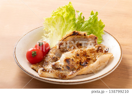 豚ロース焼き（塩麹） 138799210