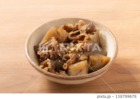 親鶏 こんにゃく 煮物 親鶏 こんにゃく 煮物 138799678