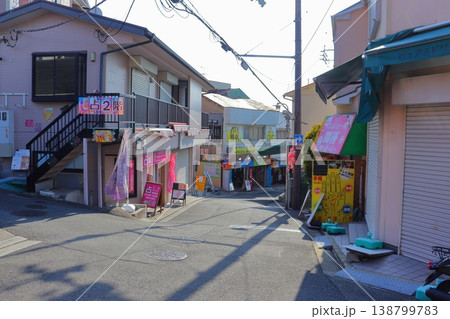 石切参道商店街のディープな占い屋が並ぶ風景(大阪府東大阪市) 石切参道商店街のディープな占い屋が並ぶ風景(大阪府東大阪市) 138799783