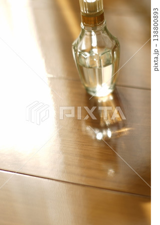 フレグランスの小瓶 138800893