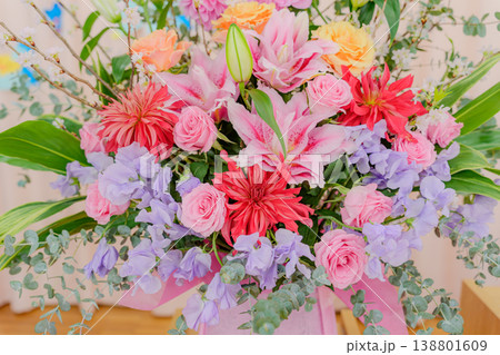 式典の壇上花 138801609